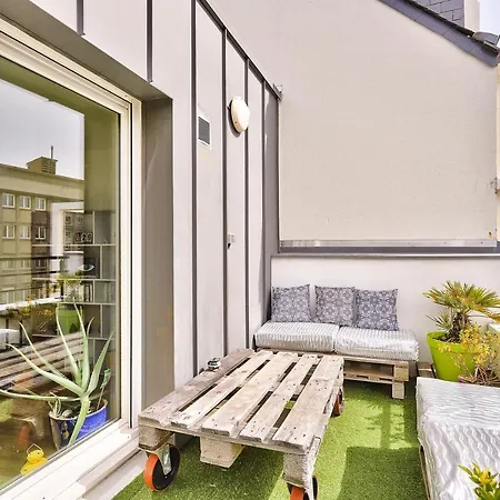 דירה Bright With Balcony And Parking